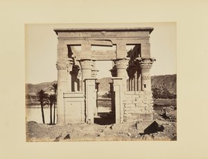 Philae. Hüpaithrosz templom, elölnézet, Egyiptom alkotó: Félix Bonfils