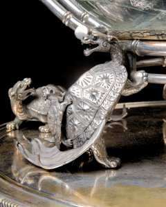 Egy francia „Japonisme” ezüstözött bronz akvárium és talapzat, Ferdinand Barbedienne, Édouard Lièvre terve, 1880 körül (ezüstös bronz)