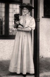 Zena Dare 1887-1975, angol színésznő, 20. század eleje. alkotó: Foulsham and Banfield