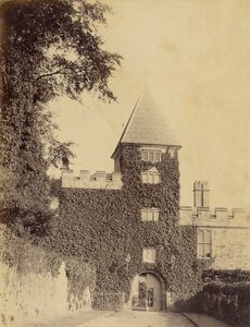 Bejárati kapu és torony, Lismore kastély alkotó: Francis Edmond Currey