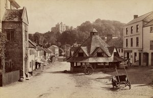 Dunster vásárcsarnoka és kastélya alkotó: Francis Frith