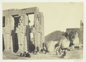 Ozirisz oszlopai és nagy bukott kolosszus, a Memnoniumban, Thébában, 1857. alkotó: Francis Frith