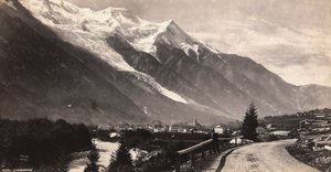 Panorámás kilátás Chamonix-Mont Blanc-ra, Franciaországban alkotó: Francis Frith