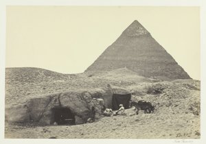 Sziklasírok és Belzoni piramisa, Gizeh, 1857. alkotó: Francis Frith