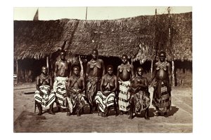 György király feleségei, Opobo, Calabar közelében, Nigéria, 1870 körül (albumnyomat) alkotó: Francis W. Joaque