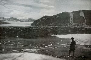 The Mouth of Dry Valley, bemutatva a Commonwealth Glacier, 1912, 1913.