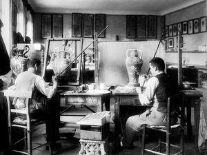 Dekorátorok a Ginori gyárban, a Firenze melletti Docciában, 1937 (üvegtábla)