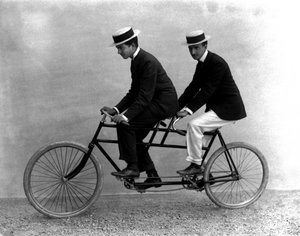Két férfi egy tandemen, Firenze, 1895 (üvegtábla)