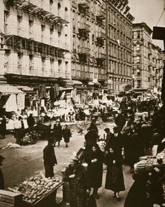 Utcai piac az Orchard Streeten, Lower East Side, New York, USA, 1930-as évek elején alkotó: Frederick Bradley