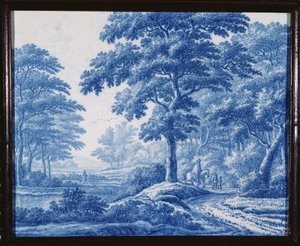 Egy nagyon ritka holland delfti kék-fehér téglalap alakú tábla, amely útjárókat ábrázol egy erdős tájon (porcelán) alkotó: Frederik van Frijtom