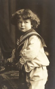 Fiú matrózruhában alkotó: French Photographer