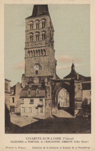 Charite Sur Loire, harangtorony és a régi apátság portálja alkotó: French Photographer
