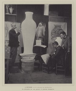 Dekorációs műhely a Sevres-i porcelángyárban, Franciaország (f/w fotó) alkotó: French Photographer