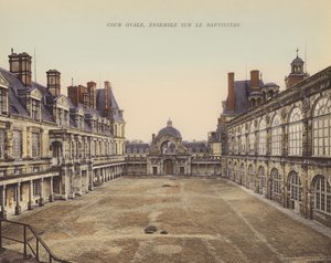 Fontainebleau: Cour Ovale, együttes a keresztelőkápolnán (színes fotó) alkotó: French Photographer