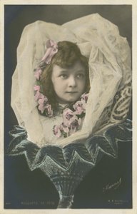 Lány virágban (színes fotó) alkotó: French Photographer
