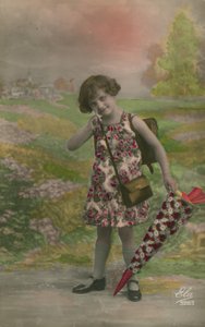 Lány virágos ruhában, virágokkal díszített kúp hordozó alkotó: French Photographer
