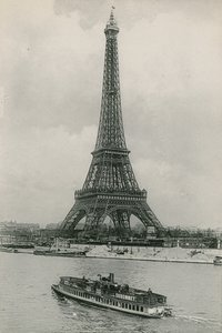 La Tour Eiffel, Az Eiffel-torony (fotogravír) alkotó: French Photographer