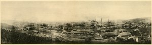 Le Creusot, panorámás kilátás a Schneider & Cie cég Album des Fers et Aaciers albumából, 1895 alkotó: French Photographer