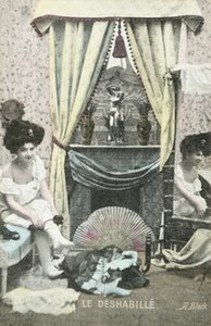A levetkőző alkotó: French Photographer