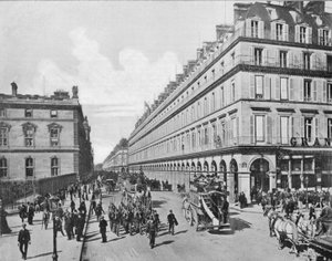 Párizs - Rue de Rivoli (f/w fotó) alkotó: French Photographer