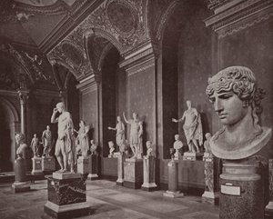 Párizs: Augustus Galéria, Louvre Múzeum (f/w fotó) alkotó: French Photographer