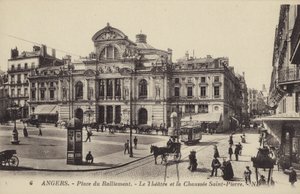Place du Ralliement, a színház és a Chaussee Saint-Pierre, Angers, Franciaország alkotó: French Photographer
