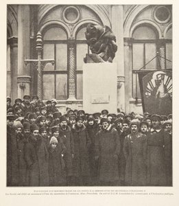 A szovjetek által II. Sándor egyik gyilkosának emlékére emelt emlékmű leleplezése, Histoire des Soviets, pub. 1922 (litográfia) alkotó: French Photographer