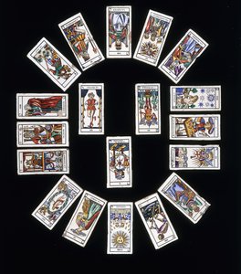 Marseille-i Tarot kártyapaklival díszített francia kőcserép panel, XX. alkotó: French School
