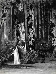 I. felvonás, Debussy Pelleas et Melisande 1. jelenete, a párizsi Opera-Comique opera 1902. áprilisi első előadásának fényképéről, illusztráció a Theater magazinban, 1902. június (li alkotó: French School