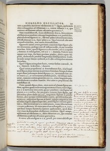 A szerző saját, megjegyzésekkel ellátott másolata „Az oszcilláló óra” vagy „az ingák mozgása” című művéből, az órához igazított geometriai bemutatókkal, Christiaans Huygens (1629-95), Párizs: F. Muguet alkotó: French School