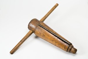 Kúpos kanalas csiga vagy dörzsár, 16. vagy 17. század (hamu, acél és vas)