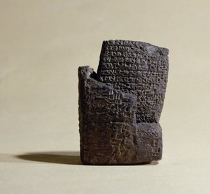Egy mezopotámiai levél másolata a borítékban (gipsz)