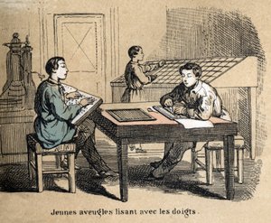 Az öt érzékszerv leírása: az érintés részlete, a fiatal vak fiúk érintéssel fejtik meg a szövegeket a Braille ábécé, a tapintható írásrendszer segítségével. „” Les cinq sens”” tányér a „” les Recreations instructives”-ban” Jules Delbruck szinoptikus festmé alkotó: French School