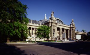 A Grand Palais homlokzata, amelyet Henri Deglane (1855-1931), Albert Louvet (1860-1936) és Albert Thomas (1847-1907) épített, 1897-1900 alkotó: French School