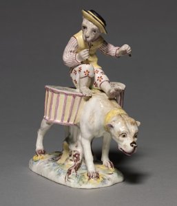 Majom figura kutyán, gyártó Mennecy-Villeroy Factory, Franciaország, 1760 körül alkotó: French School