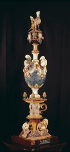 Final, Lisieux melletti Manerbe-ben készült (fajansz) alkotó: French School