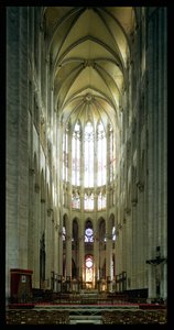 Az 1284 után kezdődő kórus belső képe alkotó: French School