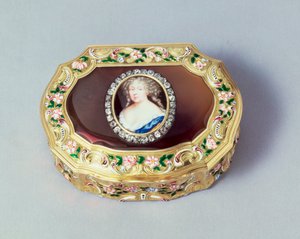 XVI. Lajos ovális tubákdoboza, Gabriel Gallois, Párizs, 1738 (arany, achát és zománc)