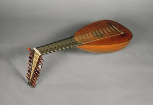 Tizenegy húros lant (fa)