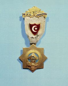 Abd el-Kader szabadkőműves jelvényei (zománc, fém és selyem) alkotó: French School