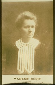 Marie Curie (1867-1934) portréja (szépia fotó) alkotó: French School
