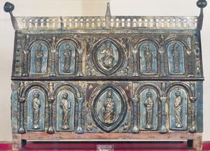 St. Viance ereklyetartó ládája, Limousin School, 1230–1250 körül (aranyozott réz- és champleve-zománc) alkotó: French School