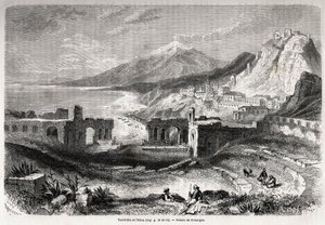 Taormina (Tauromenium) ókori színházának romjai a Taurus-hegy lábánál, kilátással a modern Giardini falura és az Etnára, Adolphe Rouargue (1810-187?) és Emile Rouargue (kb. 1795-1865) rajza Felix illusztrálására Bourquelot utazása alkotó: French School