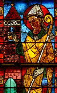 Fenster w13, das St. Nikolaus darstellt