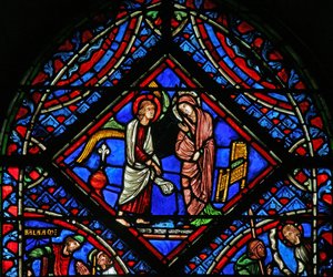 Az Angyali üdvözletet ábrázoló w2 ablak alkotó: French School