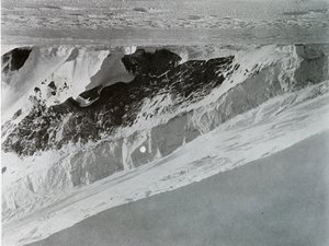 A figyelmeztető gleccser lejtője, c1911, 1913