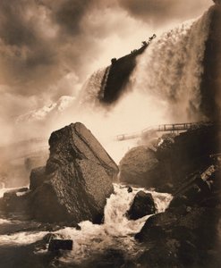 Niagara nyáron, alulról