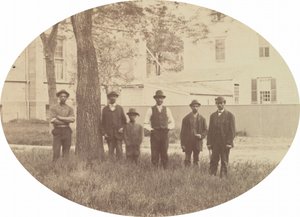 Csoportportré [verso]