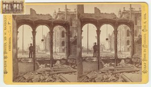 A bíróság sztereográfja a Clark Street keleti oldalának romjain keresztül az 1871-es, 1871-es chicagói tűzvész után (bw fotó a kártyatartón) alkotó: George N. Barnard