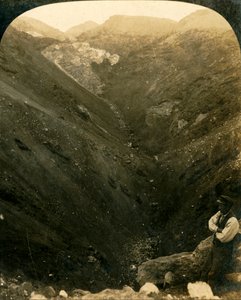 A Tarawera-hegy krátere, Új-Zéland, 1909.